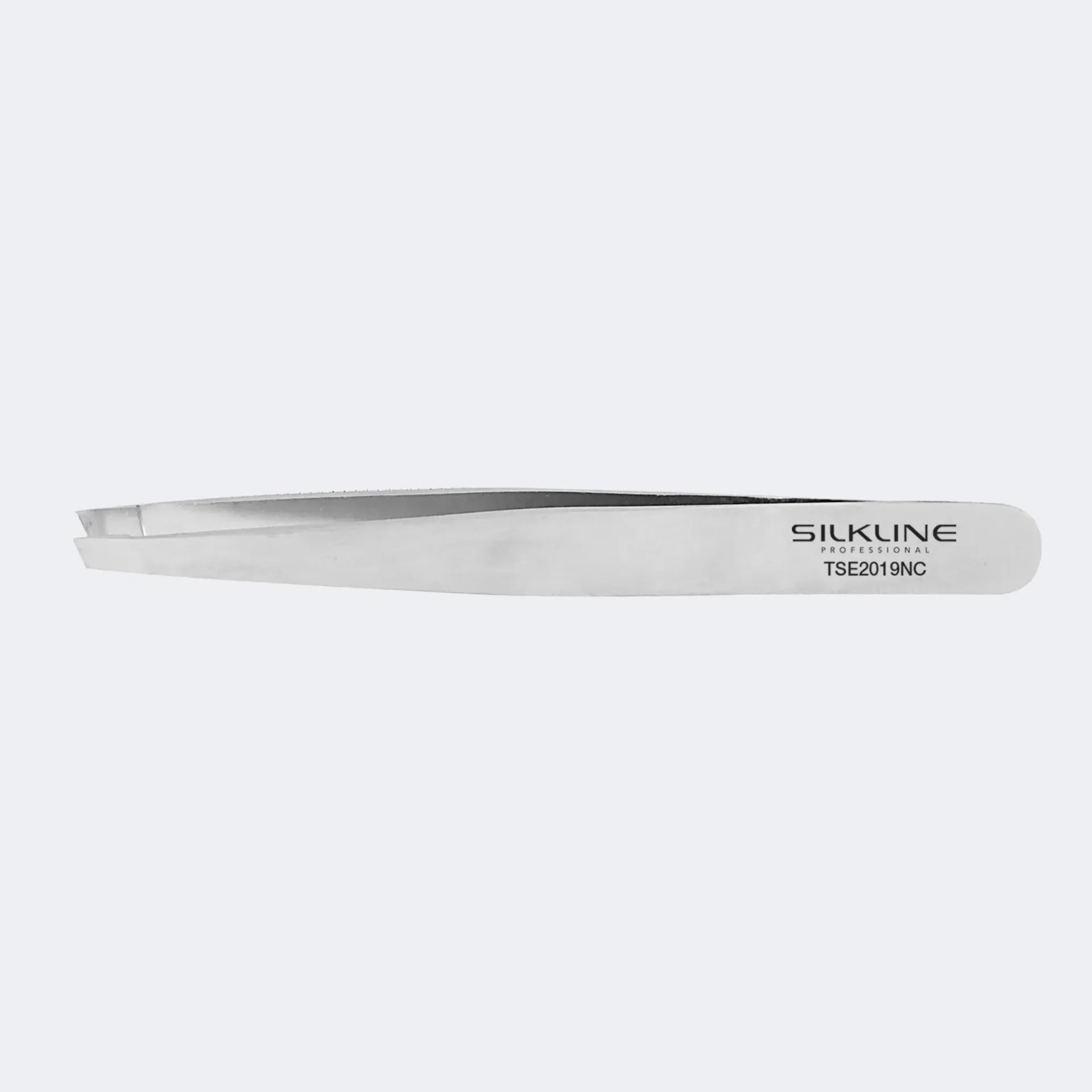 SILKLINE PROFESSIONAL SLANTED TIP TWEEZERS