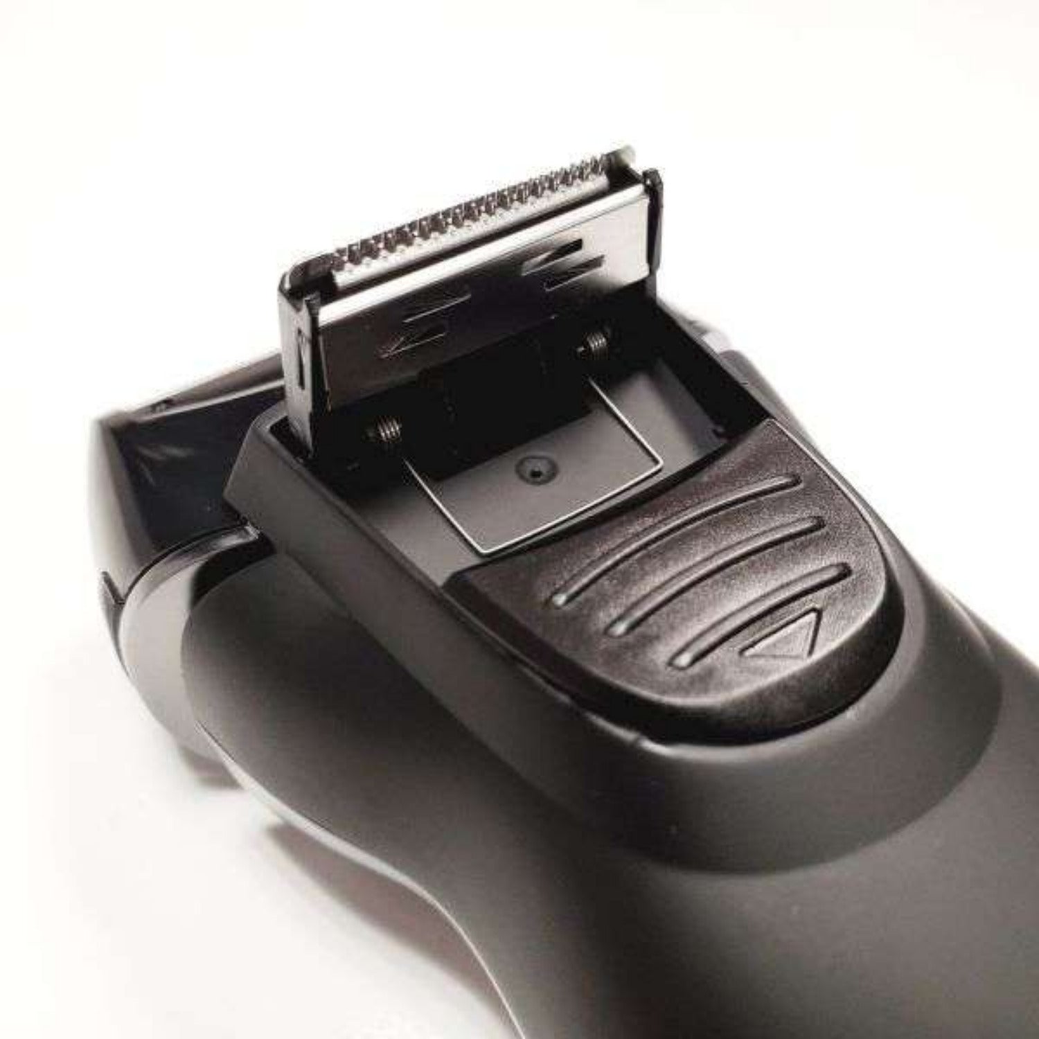  S|C Ace 2.0 Professional Triple Foil Shaver showing ergonomic design and triple foil blades